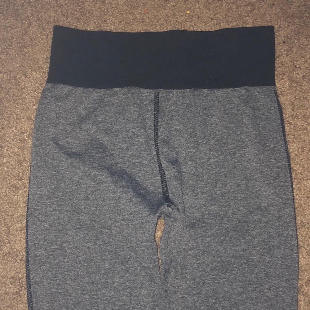 Hiking/outdoor/activewear leggings